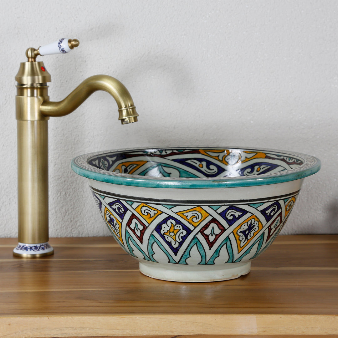Ceramic washbasin for the bathroom