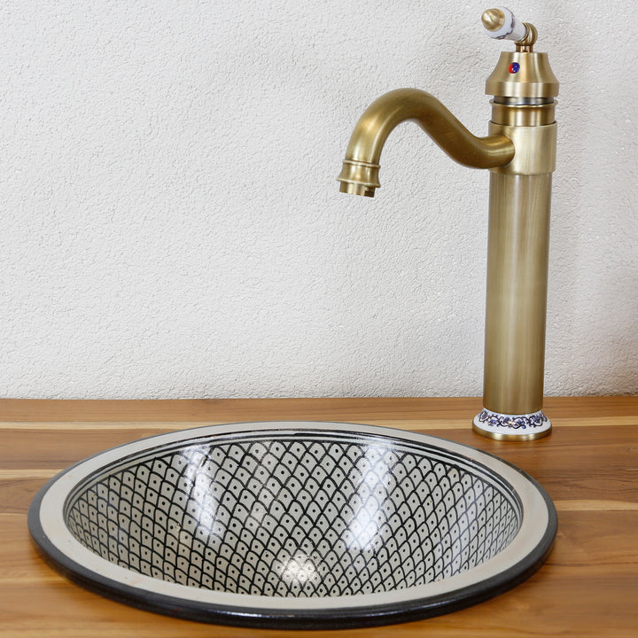 Ceramic sink, black