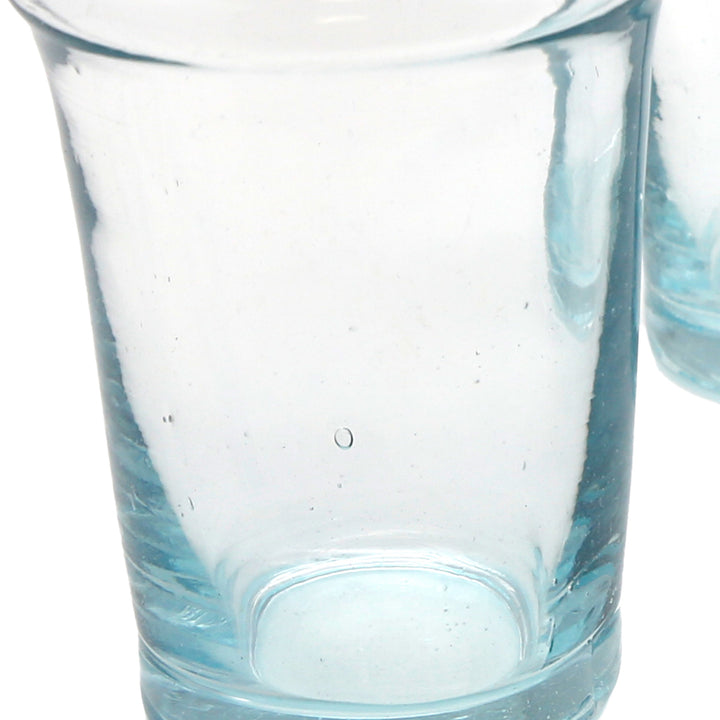 Transparent glasses with a vibrant surface - ideal for cocktails & iced coffee