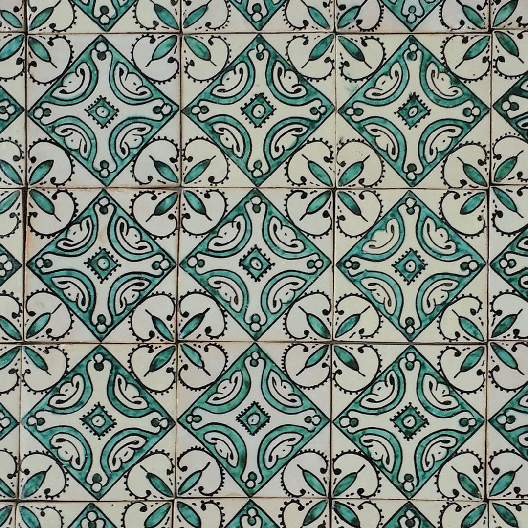 Hand-painted tile – boho ornamentation