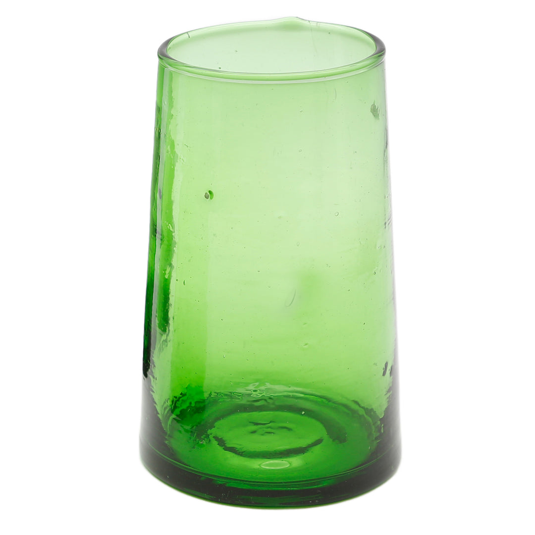 Long drink glasses set of 4 in strong green - mouth-blown and slightly conical in shape