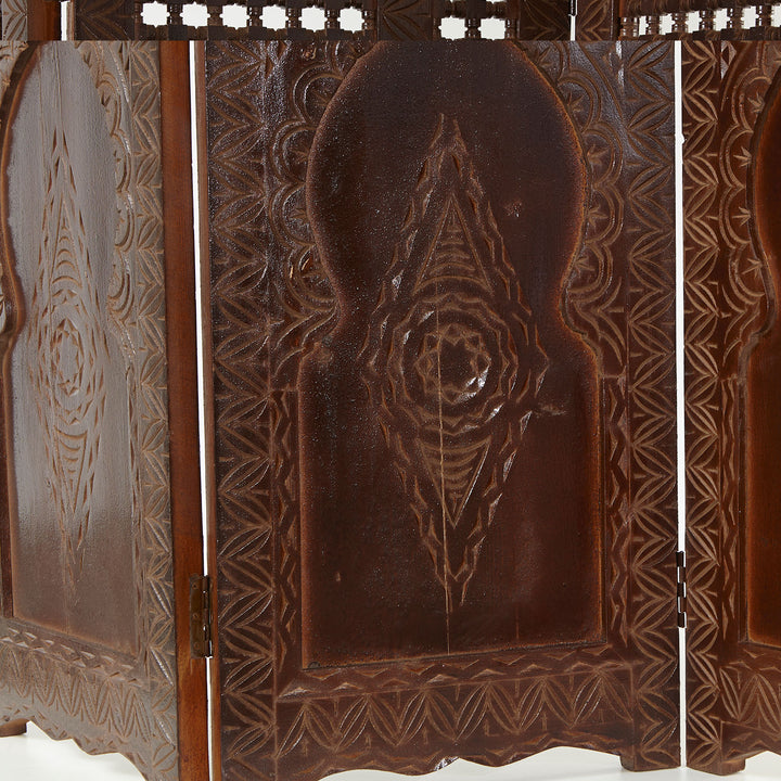 Wooden screen menara