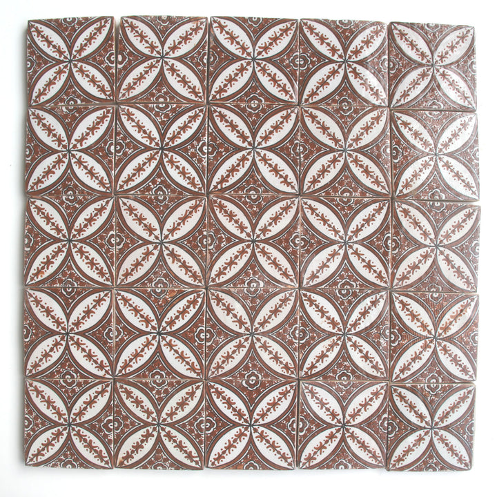 Hand-painted tile – Mediterranean country house ceramics